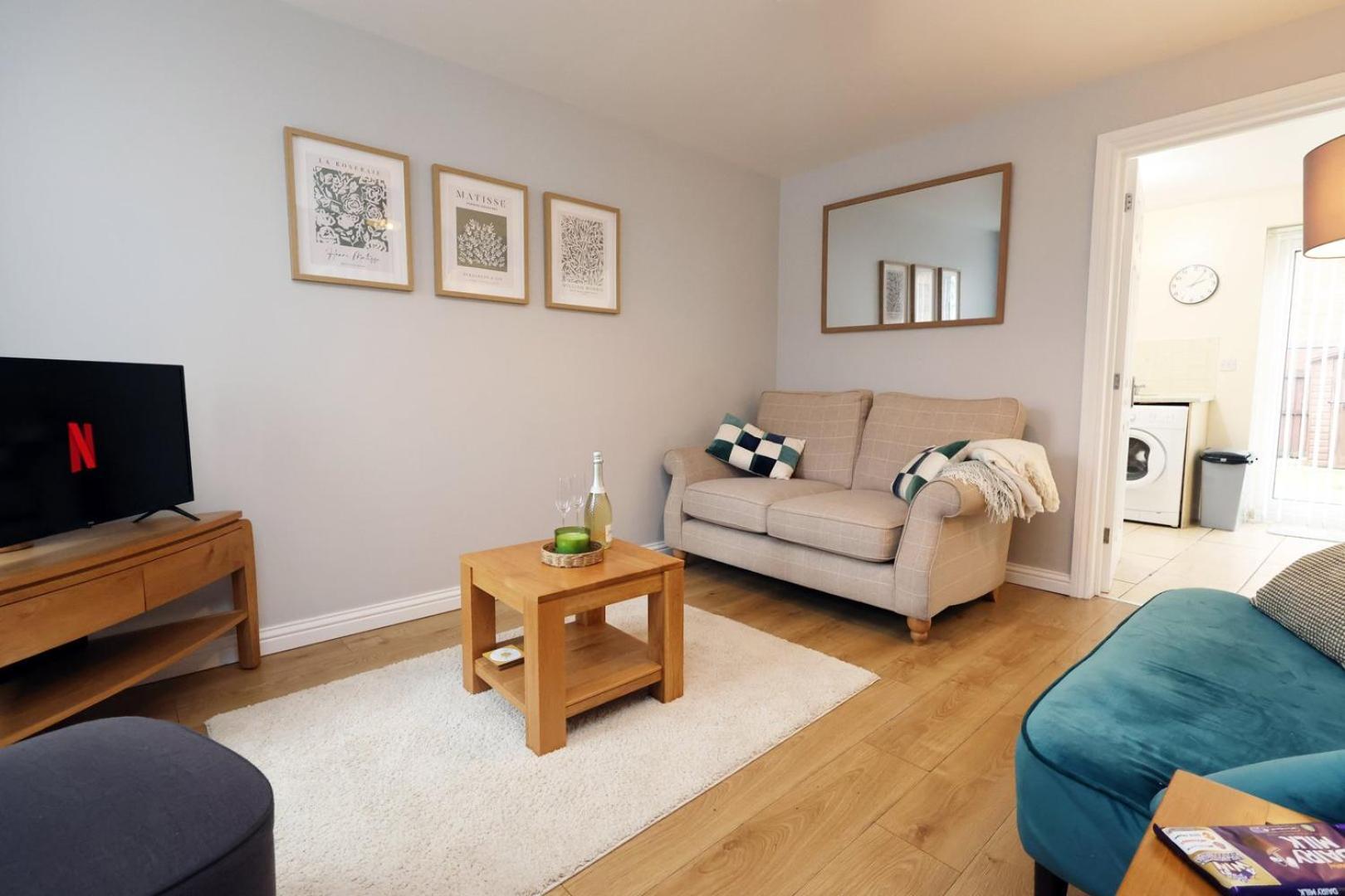 Ferienwohnung Relaxing 2-Bed Coastal Escape In Port Talbot Exterior foto