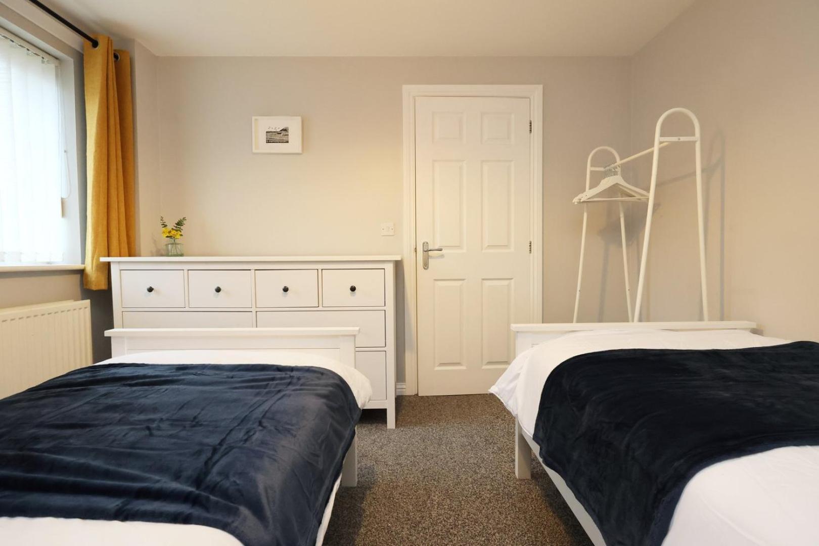 Ferienwohnung Relaxing 2-Bed Coastal Escape In Port Talbot Exterior foto