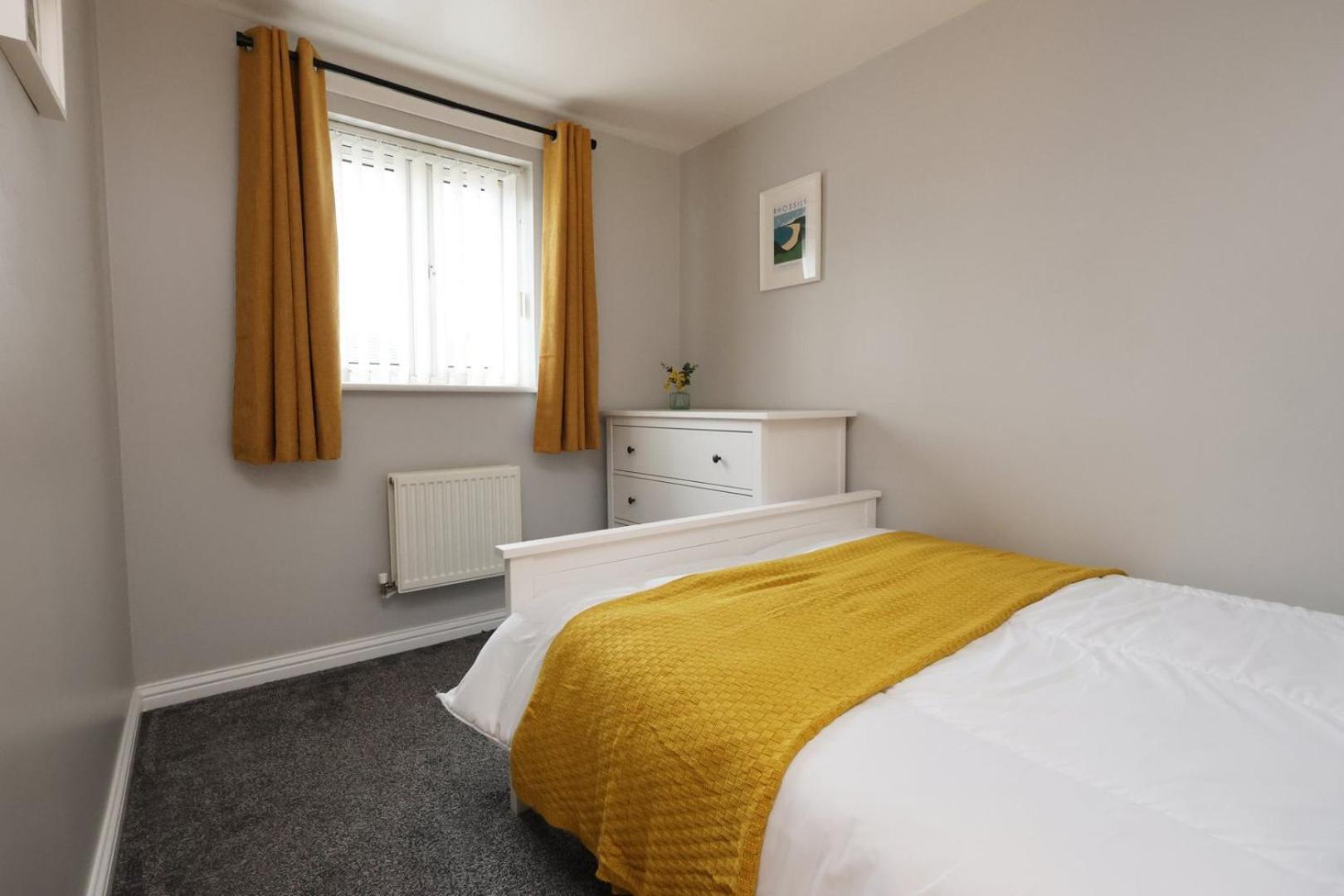 Ferienwohnung Relaxing 2-Bed Coastal Escape In Port Talbot Exterior foto