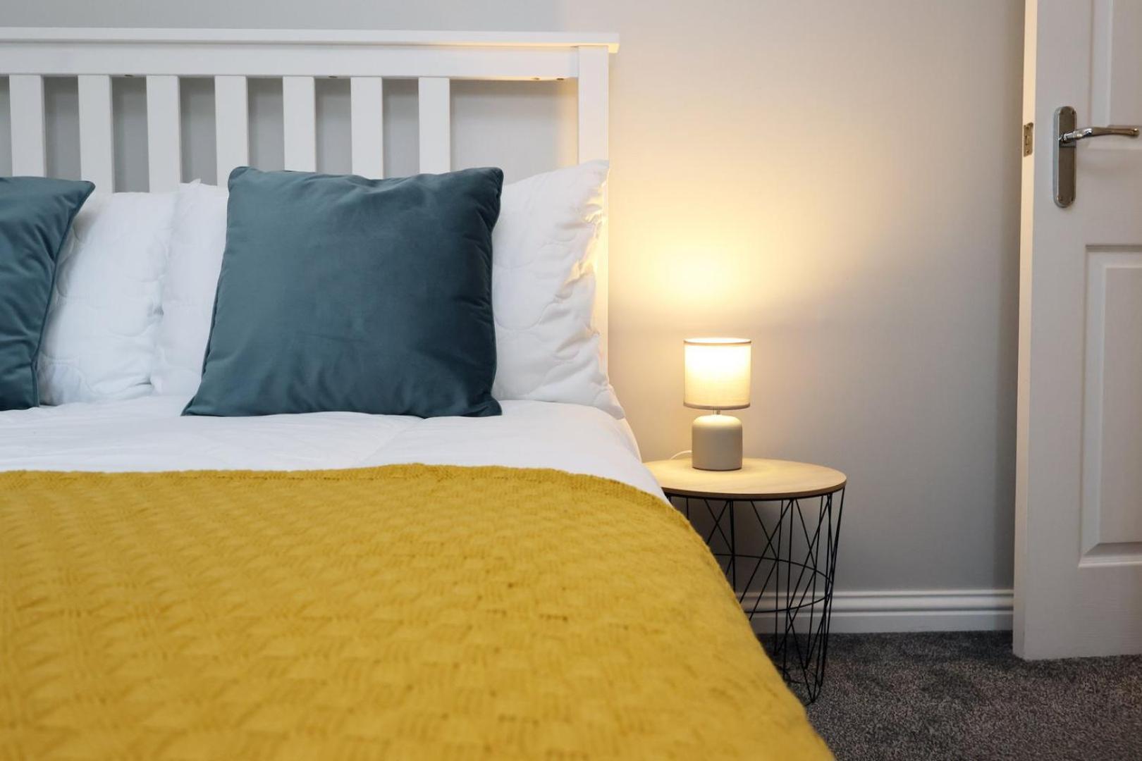 Ferienwohnung Relaxing 2-Bed Coastal Escape In Port Talbot Exterior foto